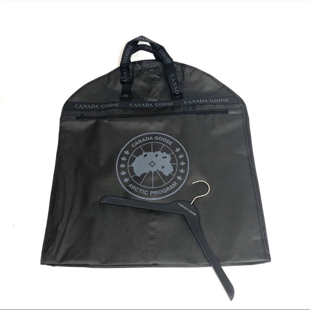 Canada goose garment bag and hanger